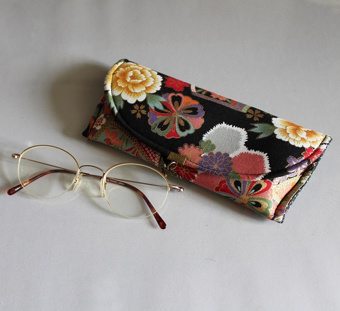 Glasses case - Kana